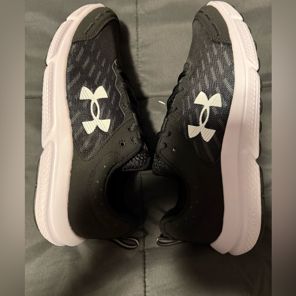 Under Armour men’s shoes. Size 8